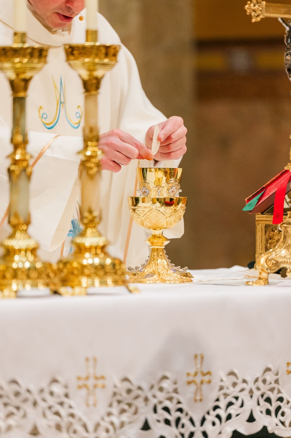 Catholic Marriage Rite A Step-by-Step Guide to the Catholic Wedding Ceremony