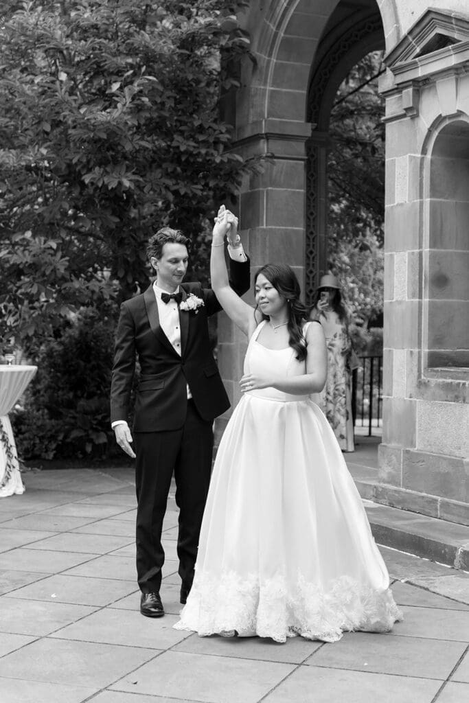 Emily and Chris share their first dance